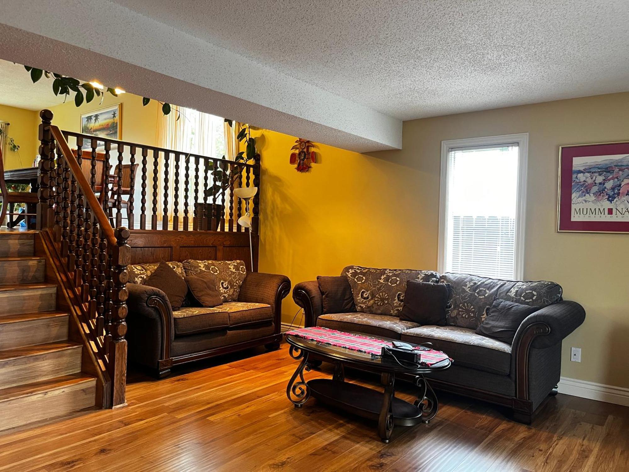 Beddington Masteroom Close Airport! * Calgary